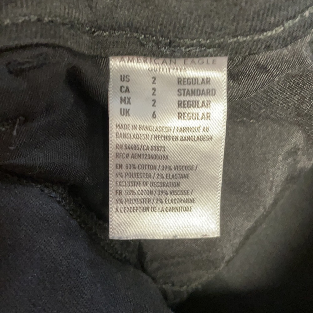 American Eagle Distressed Black Skinny Jeans - Picture 6 of 6